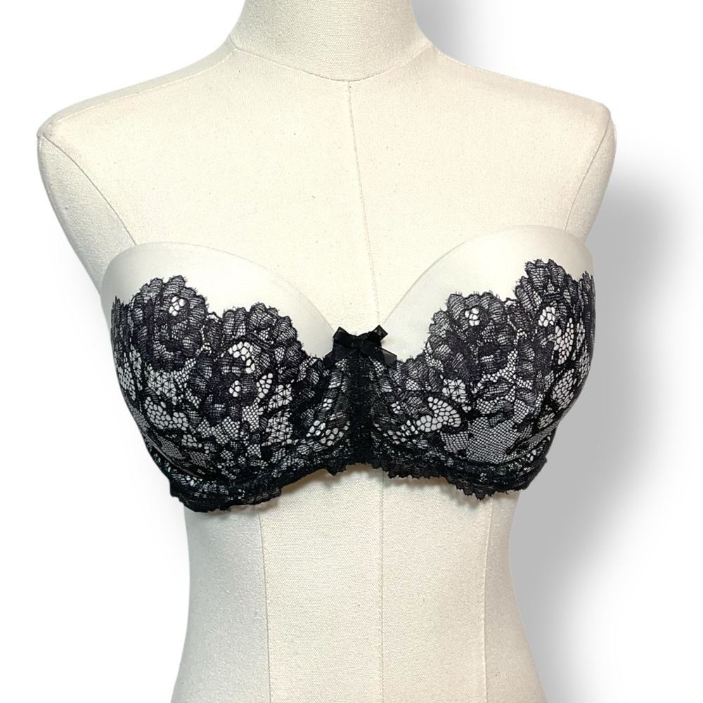 Victoria’s Secret Bra 36 C Strapless Push Up Padded White Black Lace Dream Angel